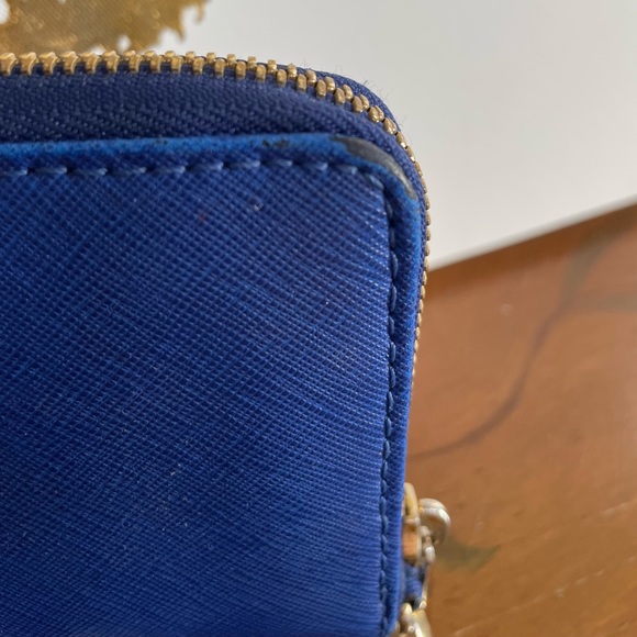 Michael Kors Jet Set Wallet; Electric Blue Leather Zip Wristlet - Picture 13 of 17